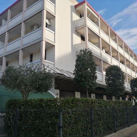 Condominio Quadrangolo-Gemini Bibione Eksteriør billede